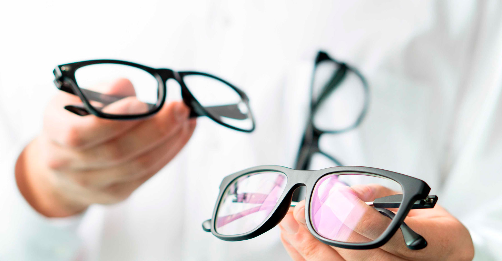 Привыкли к аппарату. Очки для зрения. Очки офтальмолога. Оправа для линз. Вторые очки.